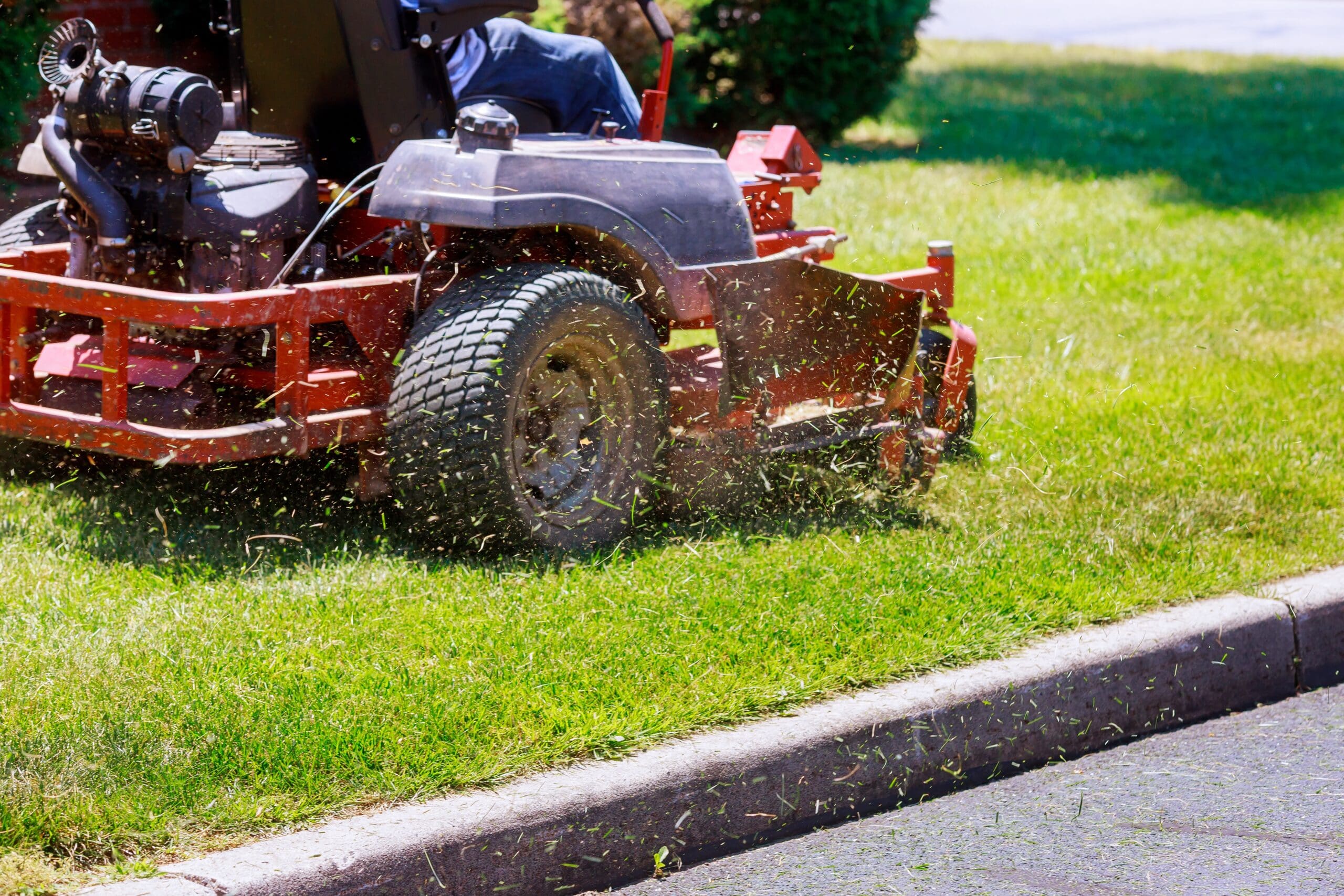 lawn mowing services in tuscaloosa alabama